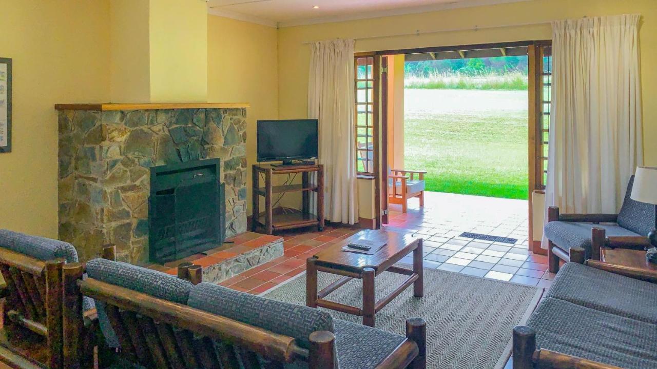 Wits End Mountain Resort Champagne Valley Екстериор снимка