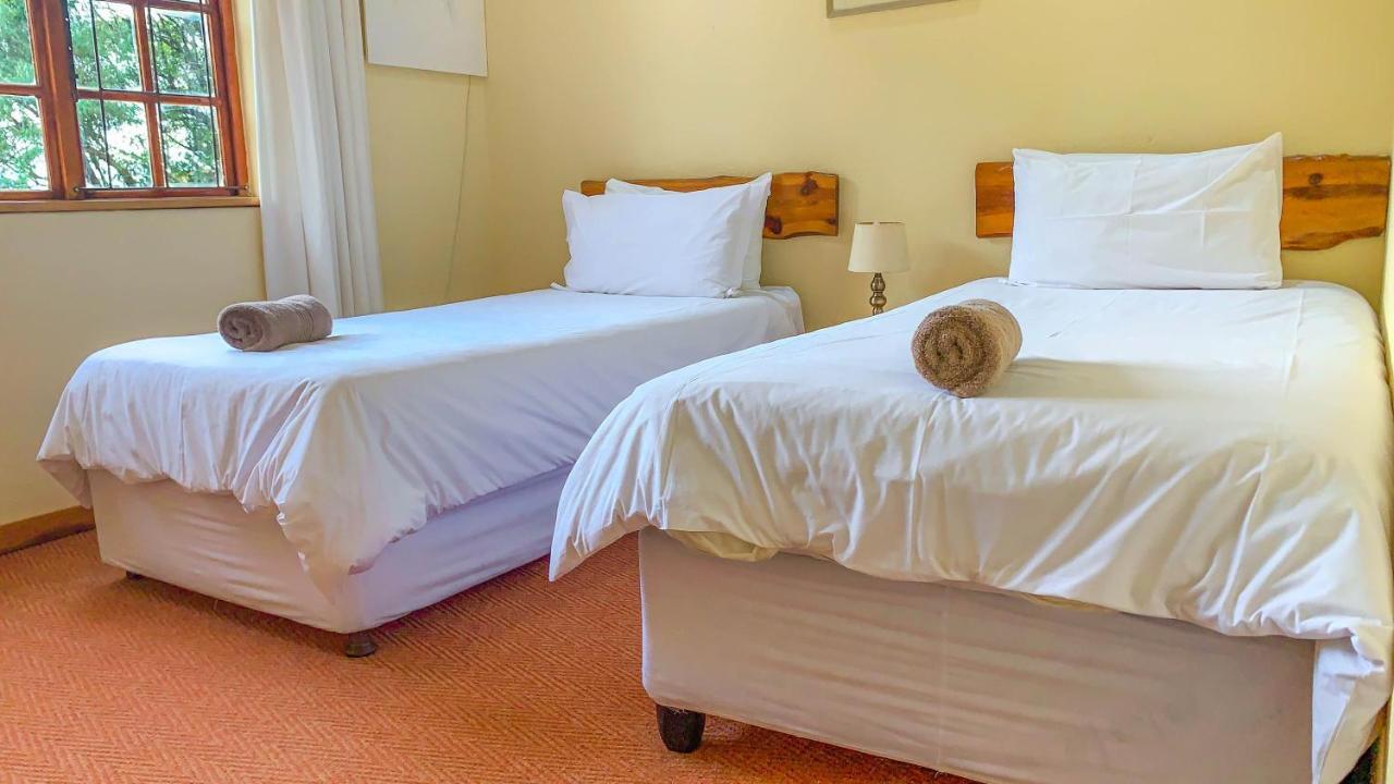 Wits End Mountain Resort Champagne Valley Екстериор снимка
