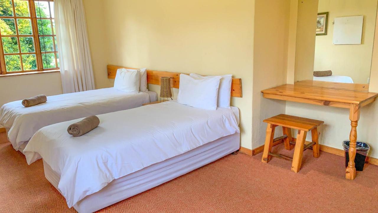 Wits End Mountain Resort Champagne Valley Екстериор снимка