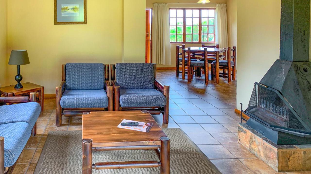 Wits End Mountain Resort Champagne Valley Екстериор снимка