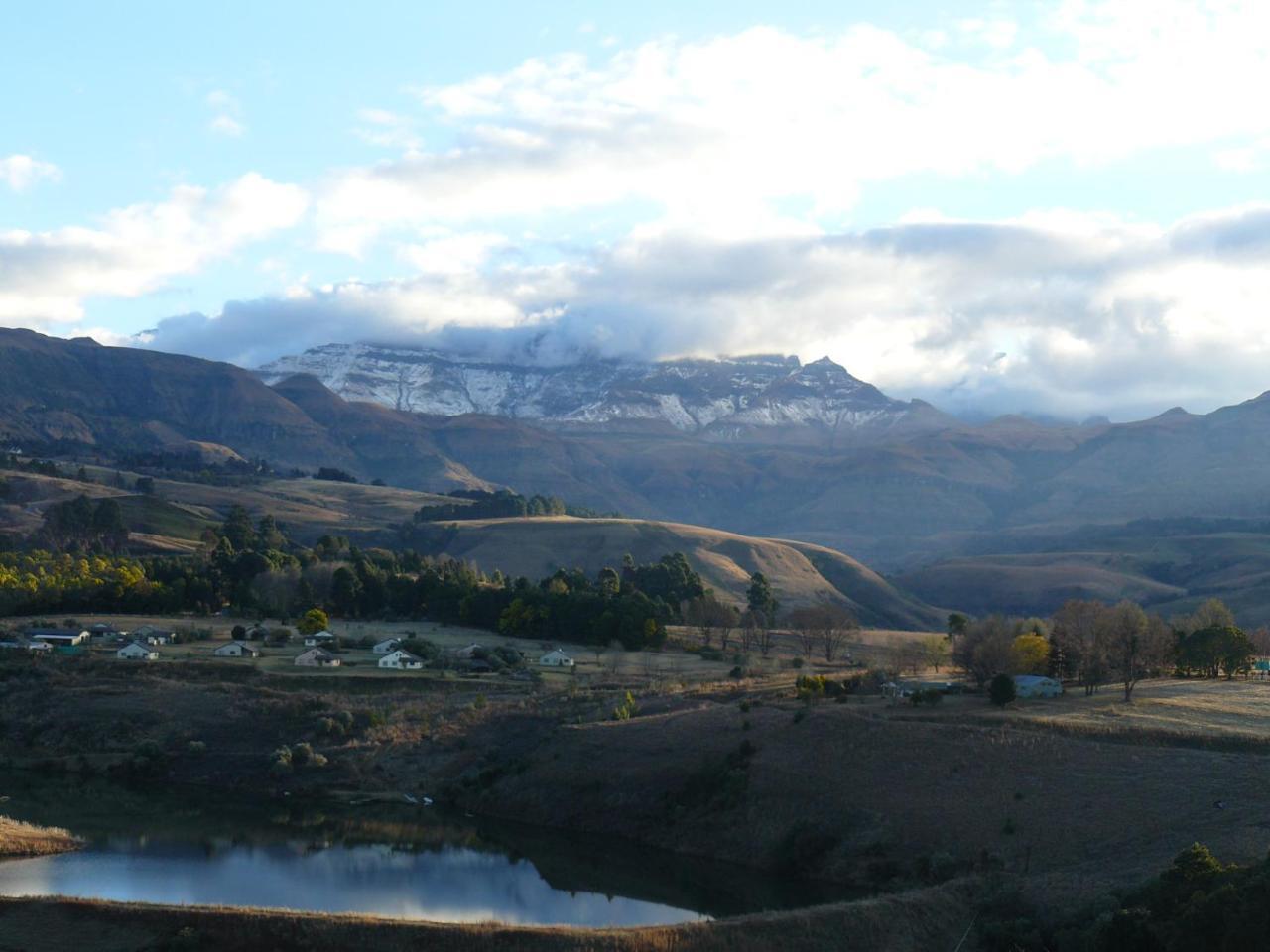 Wits End Mountain Resort Champagne Valley Екстериор снимка