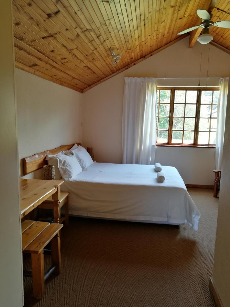 Wits End Mountain Resort Champagne Valley Екстериор снимка