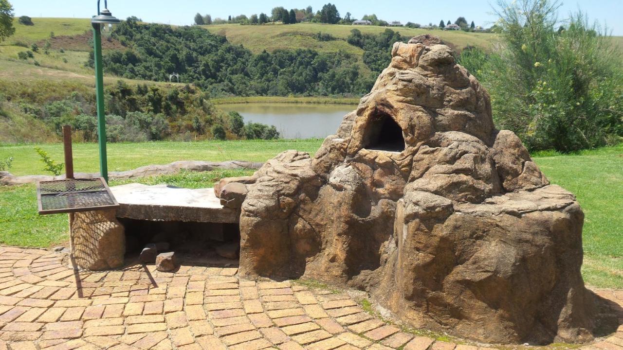 Wits End Mountain Resort Champagne Valley Екстериор снимка