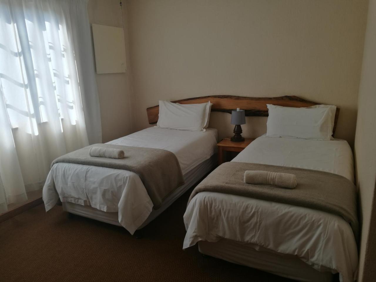 Wits End Mountain Resort Champagne Valley Екстериор снимка